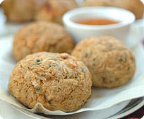 1/2 Dozen 4 oz. Maryland lump crab cakes